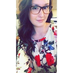 Meet your Posher, Julia